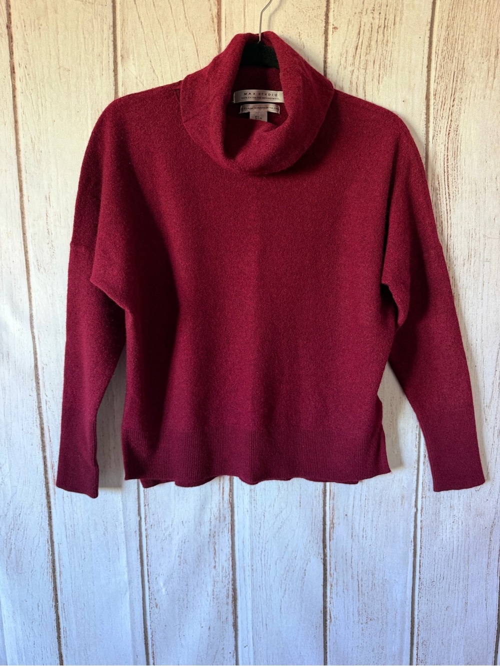 Max Studio Turtleneck Sweater Size L Burgundy Extra Fine
Merino Wool